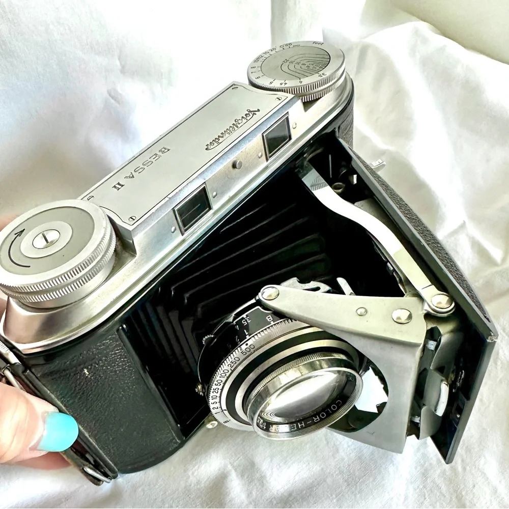 RARE VOIGHTLANDER BESSA II FOLDING CAMERA COLOR-HELIAR 3.5/105 LENS MED FORMAT